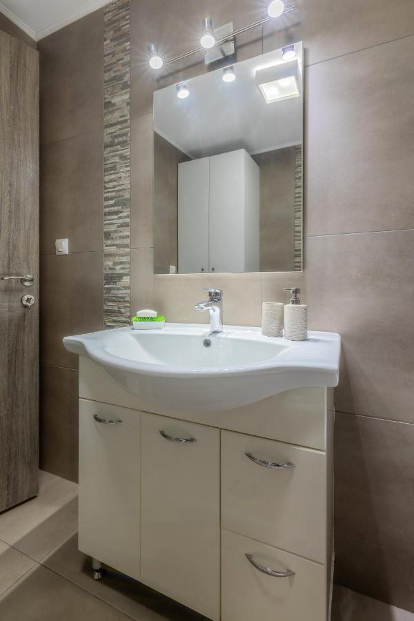 Elegant City Apartment Ираклион Экстерьер фото